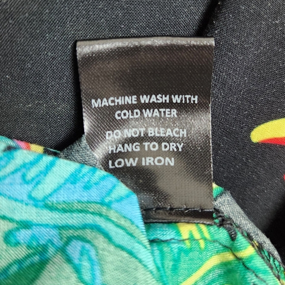 Vici Black Hawaiian Floral Button Up Belted Swimsuit Cover Up Womens Size Small - Picture 11 of 11